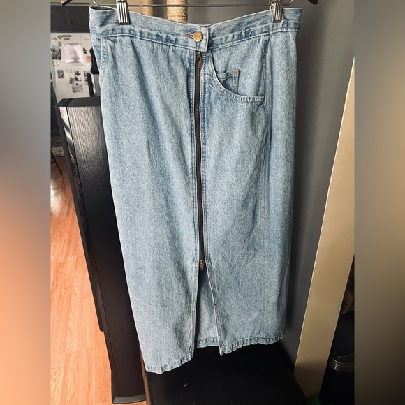 Vintage Denim Skirt - Picture 3 of 6